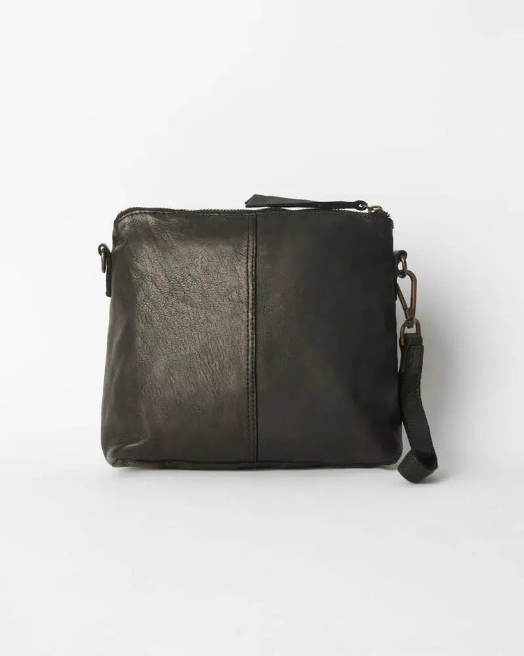 Large Essential Leather Pouch - Black