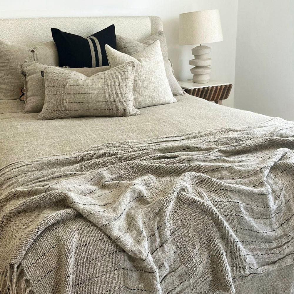 Mayla Linen Throw - Natural/Black