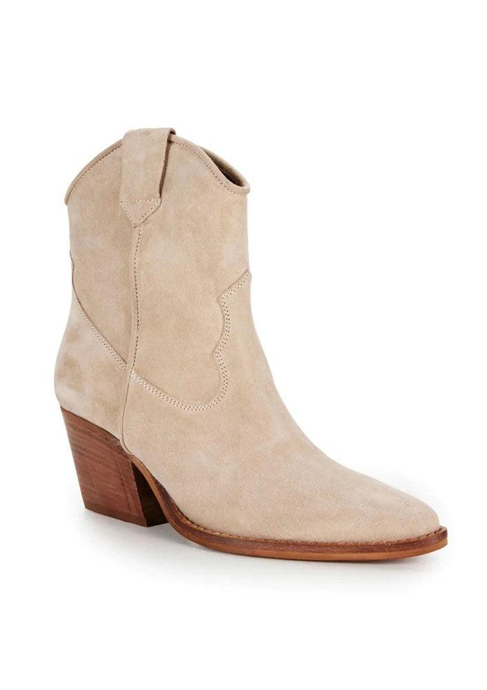 Cavalier Suede Boot Sand