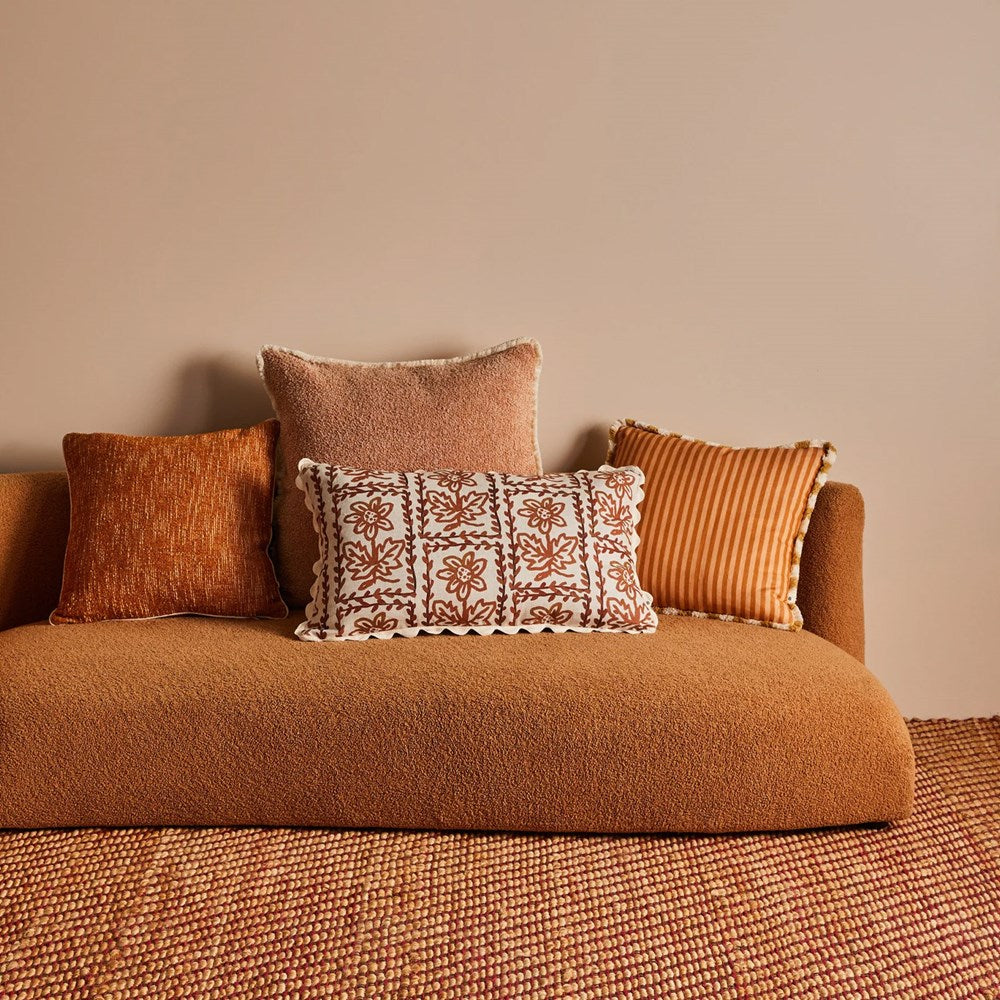 Daisy Cushion - Hazelnut