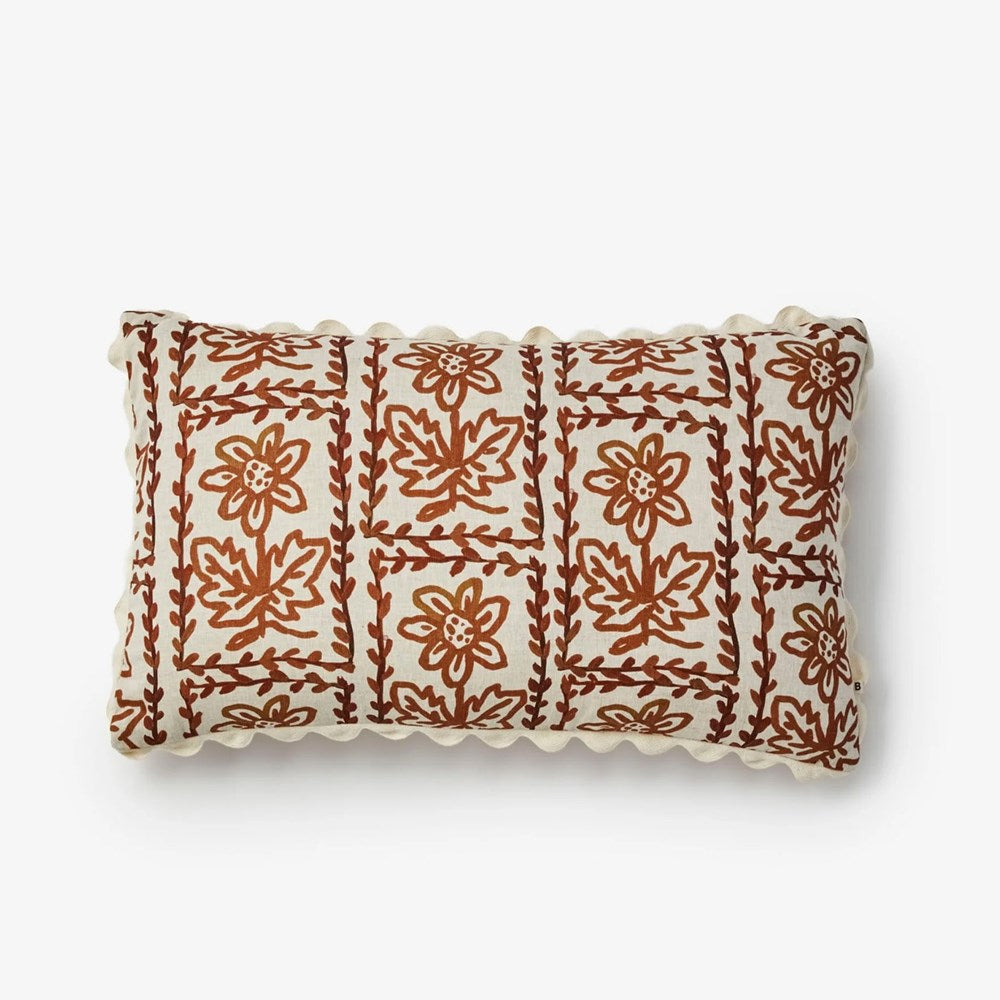 Daisy Cushion - Hazelnut