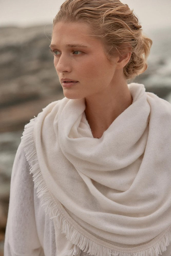 Estilo Emporio-Isabelle Wool Cashmere Wrap-Scarf-st-barts-brisbane-goldcoast-cabarita-southport