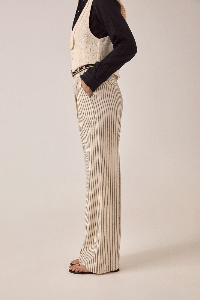 Tomy Capri Pants - Shell - Maison Hotel
