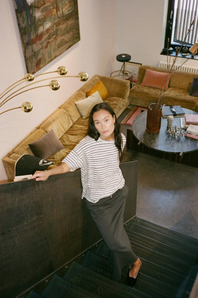 Margot Light Stretch Cropped Tee - Oyster Navy Stripe - Rabens Saloner