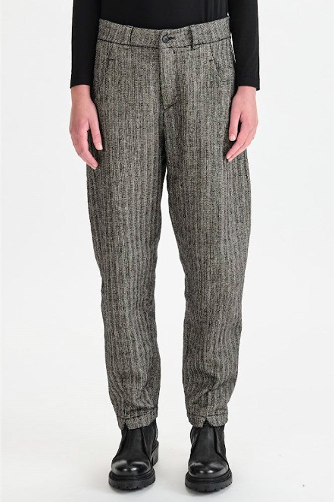 Textural Signature Pant - Chalk